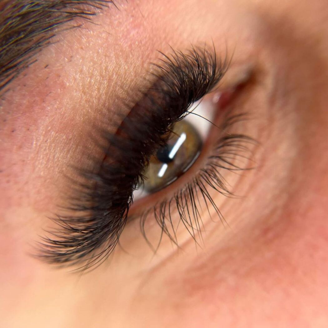 Wimpernverlängerung bei Aesthetik by Ina Zierhut