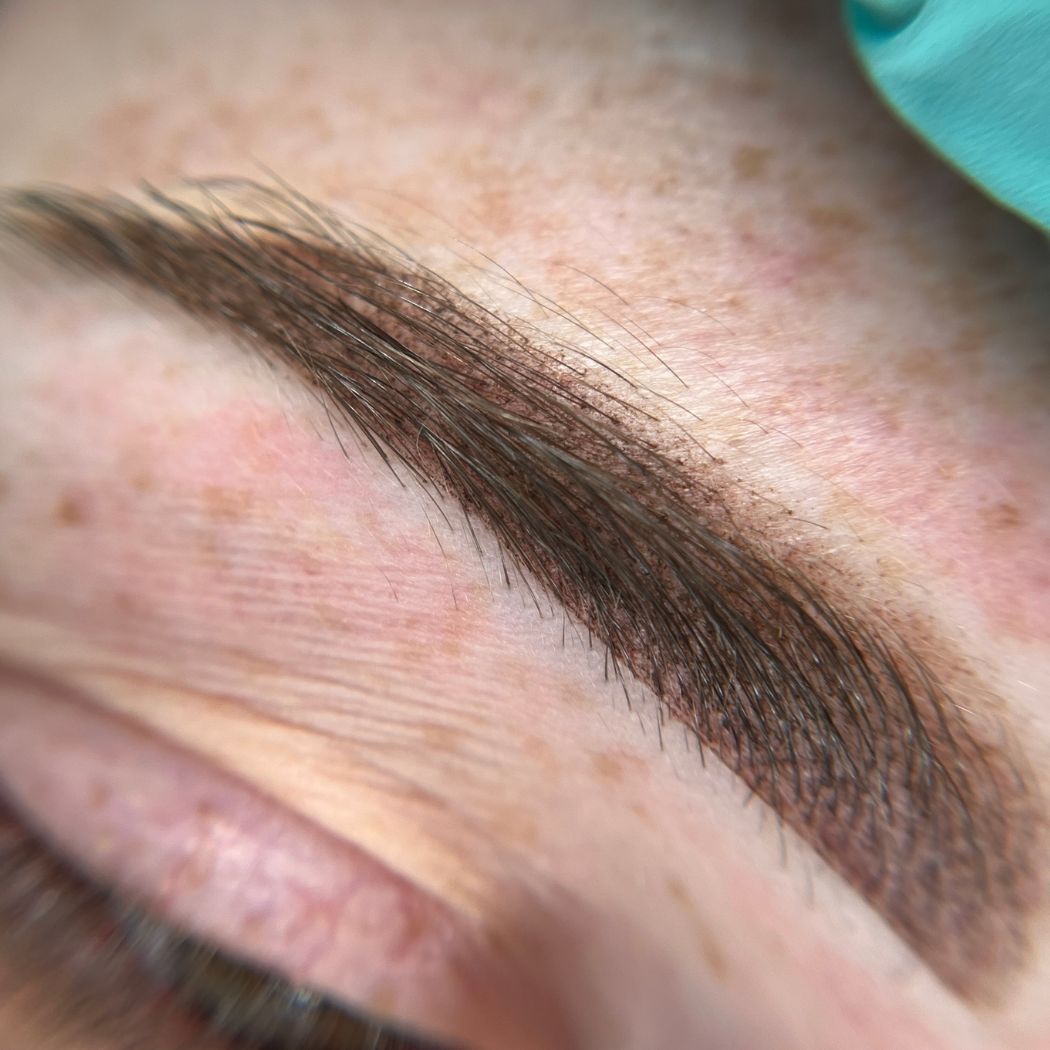 Augenbrauen Permanent Make-Up bei Aesthetik by Ina Zierhut