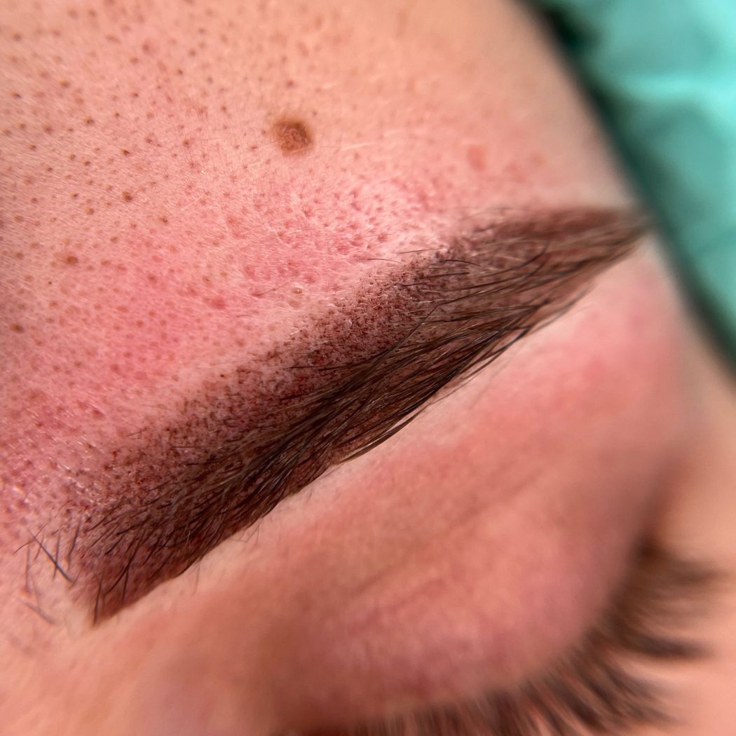 Augenbrauen Permanent Make-Up bei Aesthetik by Ina Zierhut